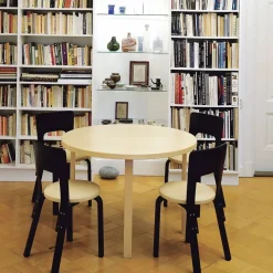 Aalto 90A matbord runt Naturlackerad björk-Björkben