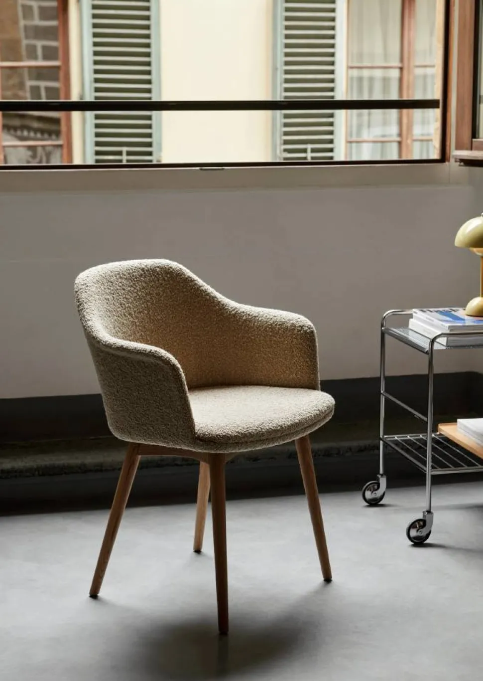 Alima förvaringsvagn lackerad ek Chrome & lacquered oak