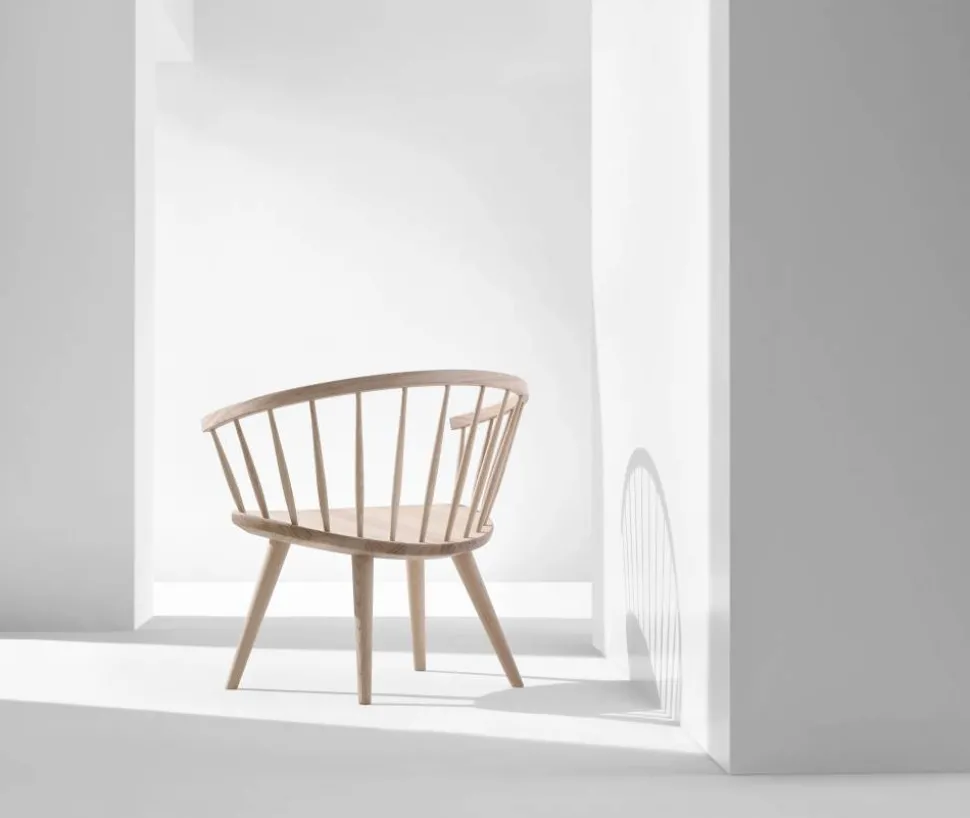 Arka loungestol ek Ljus mattlack