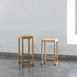 Atelier barpall Svartlackerad björk-H65 cm
