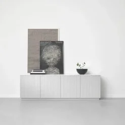 Beam sideboard ljusgrå stativ i oljad ek