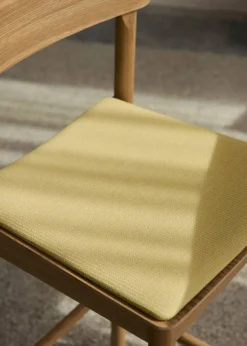 Betty TK17 Bar Chair barstol 75 cm Fuse 0421-lackad ek