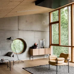 Boss sideboard ek ljus 3 dörrar metallstativ