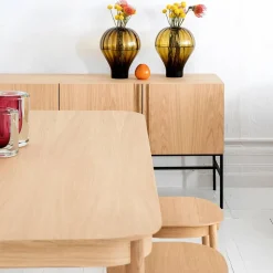 Boss sideboard Lackad ek-3 dörrar-stenskiva-ek