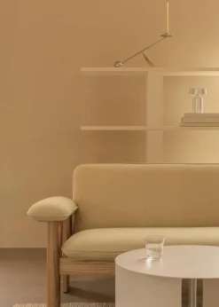 Brasilia soffa 2-sits Dark oak-Audo Bouclé 02