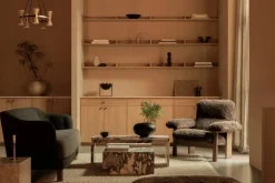 Brasilia fåtölj Walnut-Nature sheepskin curly
