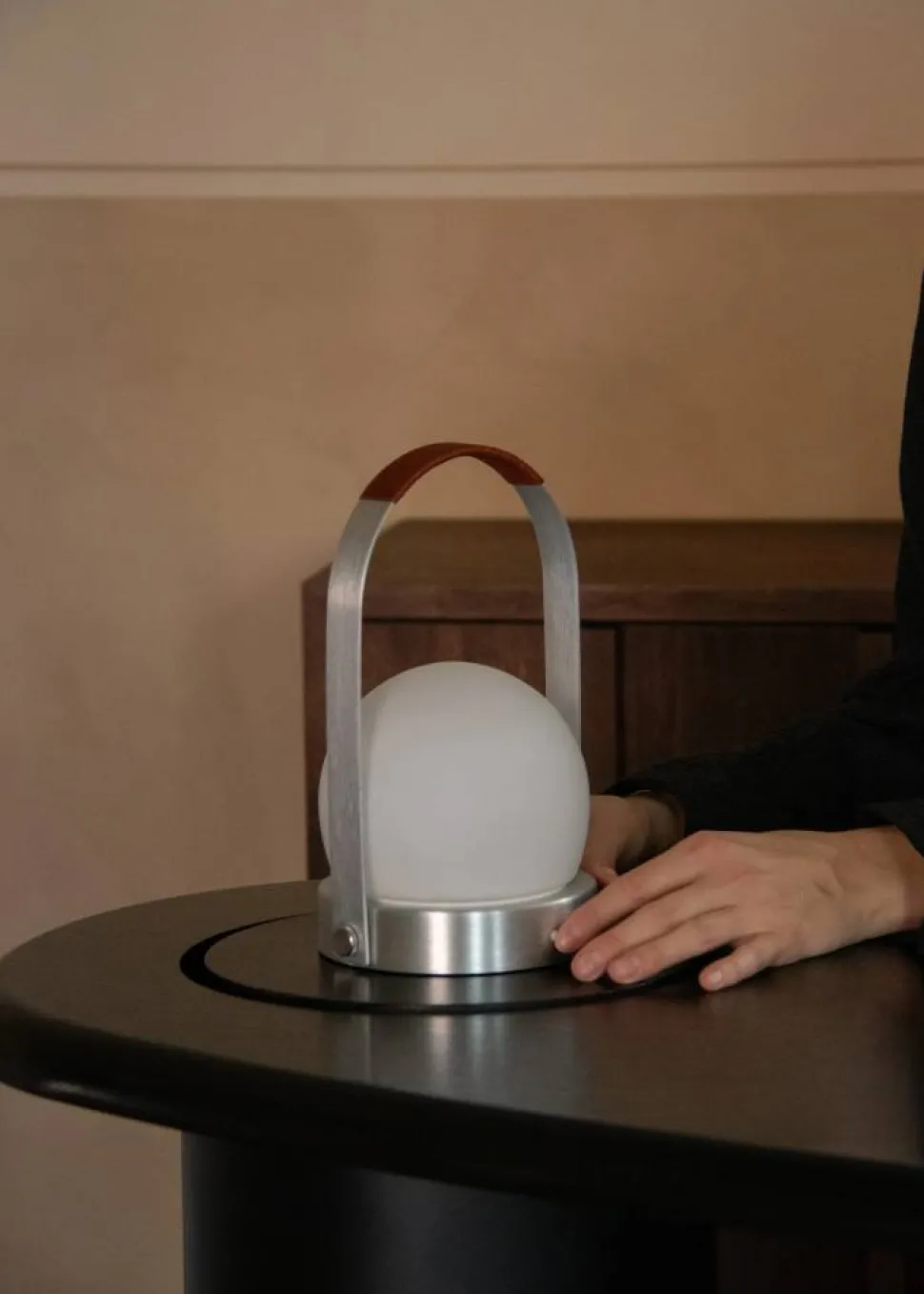 Carrie portabel bordslampa Borstad aluminium