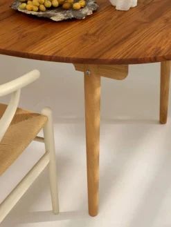 CH338 matbord + 1 ilägg Special Edition Teak-ek