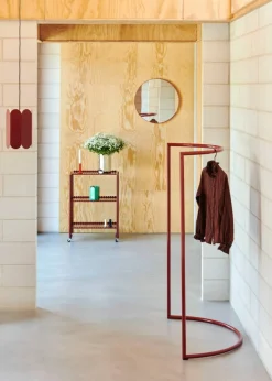 Colour Rack c-shape klädhängare 112x150 cm Maroon red