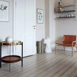 Deck brickbord teak svart stativ svart marmorhylla