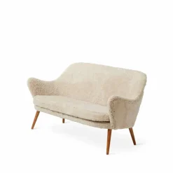 Dwell soffa 2-sits fårskinn moonlight ben i rökt ek