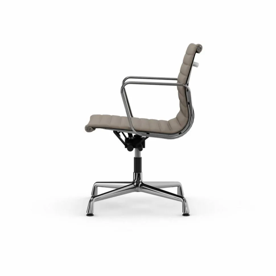 EA132 Aluminium Chair kontorsstol felt glides 71 sand leather L20-polished