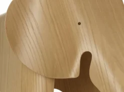 Eames elephant pall/dekoration Natural laquered chestnut