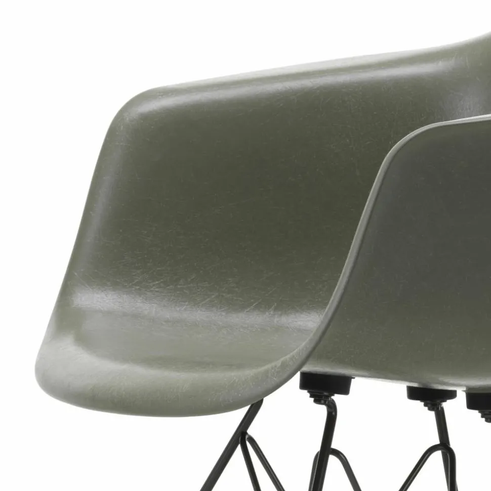 Eames fiberglass armchair DAR karmstol Raw umber-Basic dark