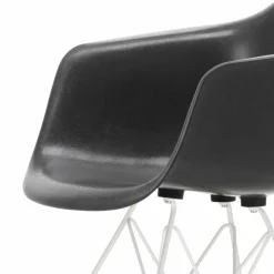 Eames fiberglass armchair DAR karmstol Elephant hide grey-White