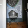 Eames fiberglass armchair DAR stol klädd sits Checkered-Elephant grey-Svart