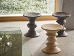 Eames Stool sittpall model B Dark walnut
