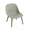 Fiber loungestol wood base dusty green mörkbrunbetsade ben