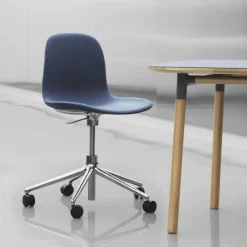 Form chair swivel 5W kontorsstol blå aluminium hjul
