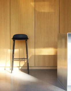 Form Chair barstol metallben Svart