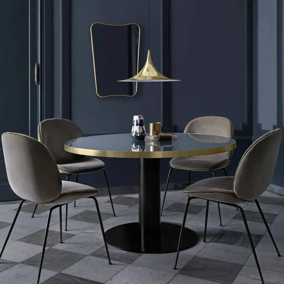 Gubi 2.0 matbord marble black ø150 svart stativ