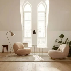 IOI soffbord white carrara marble ø70 svart stativ