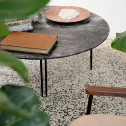 IOI soffbord white carrara marble ø70 svart stativ