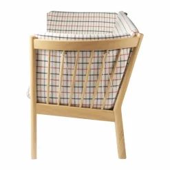 J149 soffa Tyg röd-lackerad ek 3-sits