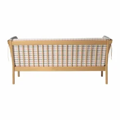 J149 soffa Tyg röd-lackerad ek 3-sits