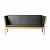 J149 soffa Tyg svart-lackerad ek 3-sits