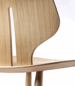 J67 stol Oak Nature Lacquered waterbased