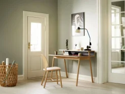 J67 stol Oak Nature Lacquered waterbased