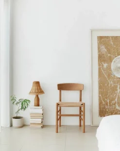 J39 stol Vintage lacquered-flätad natur