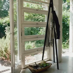 Kiila coat stand tamburmajor Ask-Svarta krokar