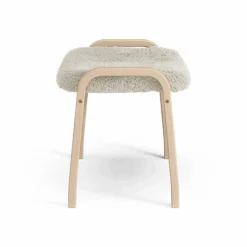 Lamini fotpall till barn lackad bok/fårskinn Moonlight (beige)