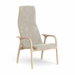 Lamino fåtölj lackad bok/fårskinn Moonlight (beige)