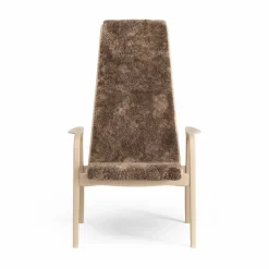 Lamino fåtölj lackad bok/fårskinn Sahara (nougatbrun)