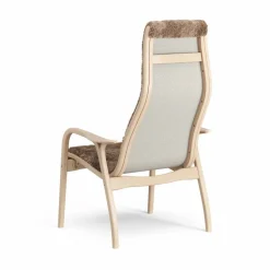 Lamino fåtölj lackad bok/fårskinn Sahara (nougatbrun)