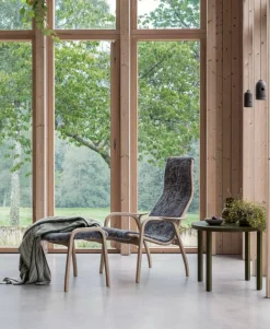 Lamino fåtölj och fotpall oljad ek/fårskinn Scandinavian Grey (grå)