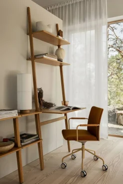 Libri skrivbord Ek lackad