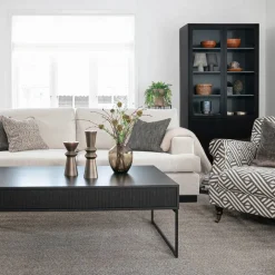 Line vitrinskåp walnut/white 2+2dörrar+3+1hyllor kromben