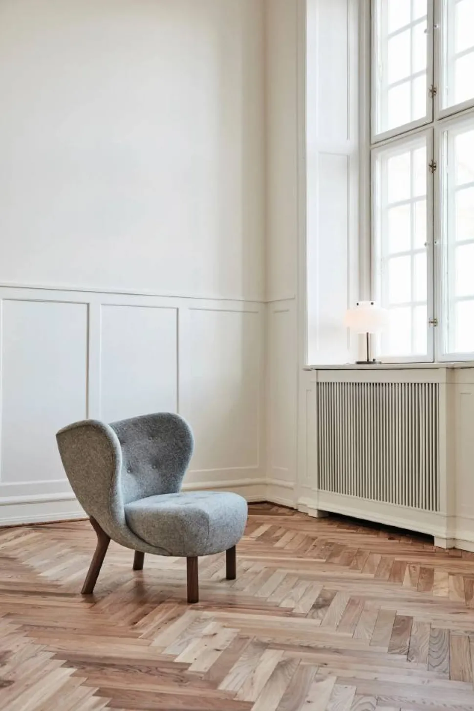 Little Petra VB1 fåtölj Oljad valnöt-Hallingdal 130
