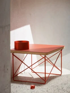 LTR occasional table sidobord Linoleum dark brick-eames classic red