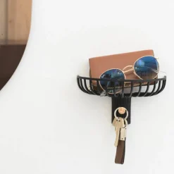 Lunett objects hatthylla med krok Svart