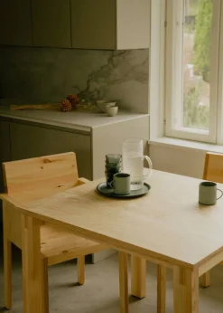016 Maasto Table bord Matt oljevaxad furu 90x90x75 cm