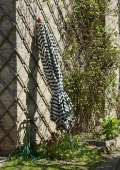 Messina parasoll Light apricot/dark green 300x300 cm
