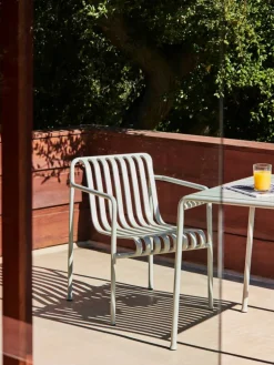 Palissade Dining karmstol Sky grey