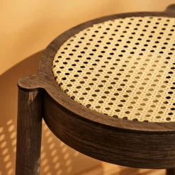 Pal pall med rottingsits Rökt ek