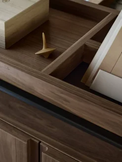 Pira G2 hyllsystem F C A Black/Walnut 248-255 cm