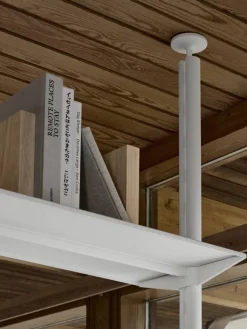 Pira G2 hyllsystem F C A White/Walnut 248-255 cm